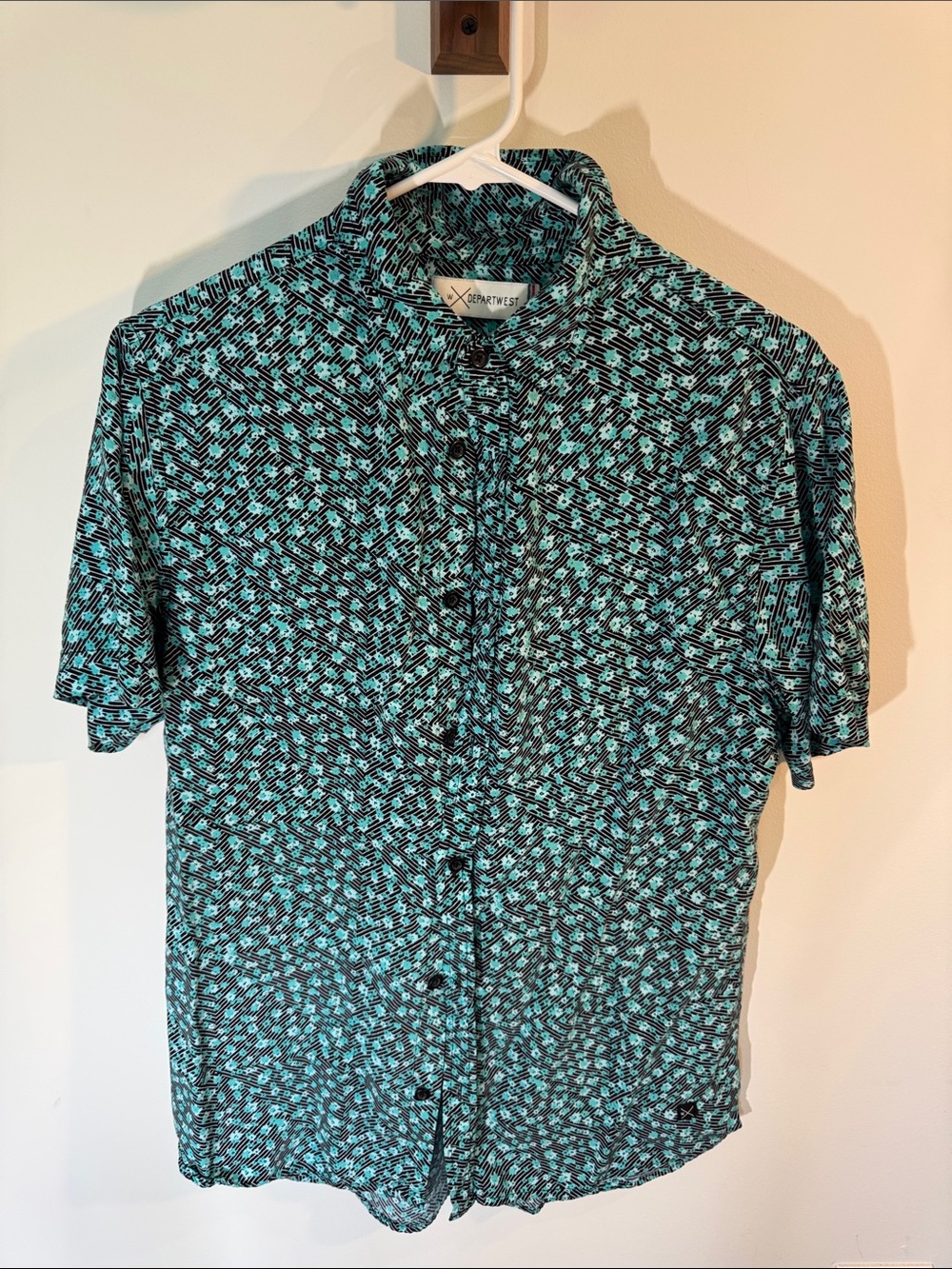 Men's Teal & Black Short-Sleeve Button-Down Shirt by Departwest
